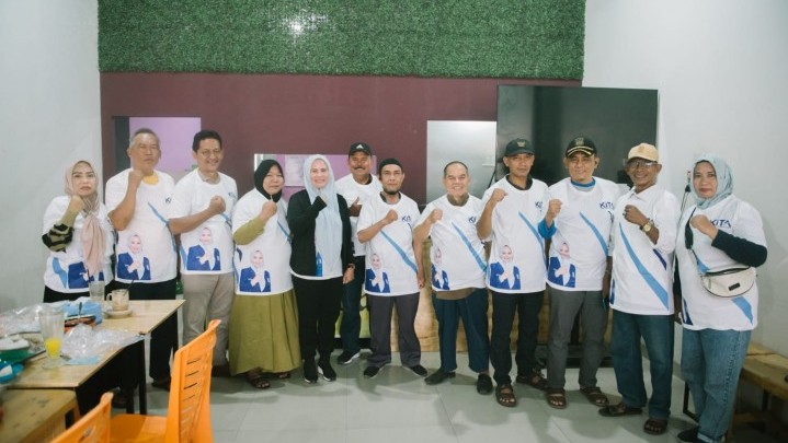 Ade Hartati Rahmat Konsolidasi Ketua DPC PAN dan Dua Ormas se-Pekanbaru Ade Hartati Rahmat Konsolidasi Ketua DPC PAN dan Dua Ormas se-Pekanbaru