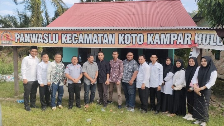 8 Calon Panwas Kelurahan dan Desa Kecamatan Koto Kampar Hulu Ikuti Tes Wawancara 8 Calon Panwas Kelurahan dan Desa Kecamatan Koto Kampar Hulu Ikuti Tes Wawancara