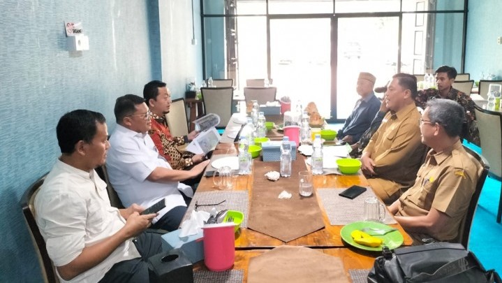 Disdik Kampar Audiensi dengan Syahrul Aidi, Minta Perjuangkan Sekolah yang Masuk Kawasan Hutan