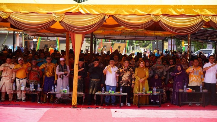 Relawan Darmalis Siap Pasang Badan Menangkan Paslon Suwai Pilgubri 2024 Relawan Darmalis Siap Pasang Badan Menangkan Paslon Suwai Pilgubri 2024