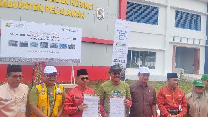 Hadiri Serah Terima Kelola SPAM IKK Pangkalan Kerinci, Syahrul Aidi: Semoga Bermanfaat Bagi Masyarakat