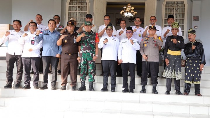 Pemkab Siak Matangkan Persiapan Pilkada Serentak, Pj Gubernur Riau Beri Dukungan Pemkab Siak Matangkan Persiapan Pilkada Serentak, Pj Gubernur Riau Beri Dukungan