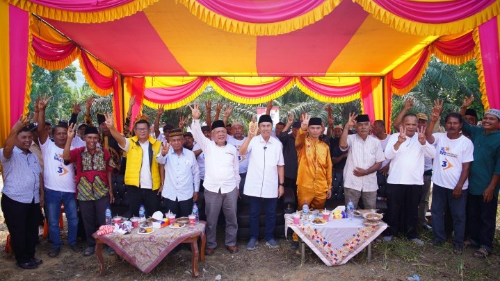 Cagubri Nomor Urut 3 Jemput Aspirasi Masyarakat di Perbatasan Kuansing-Sumbar Cagubri Nomor Urut 3 Jemput Aspirasi Masyarakat di Perbatasan Kuansing-Sumbar