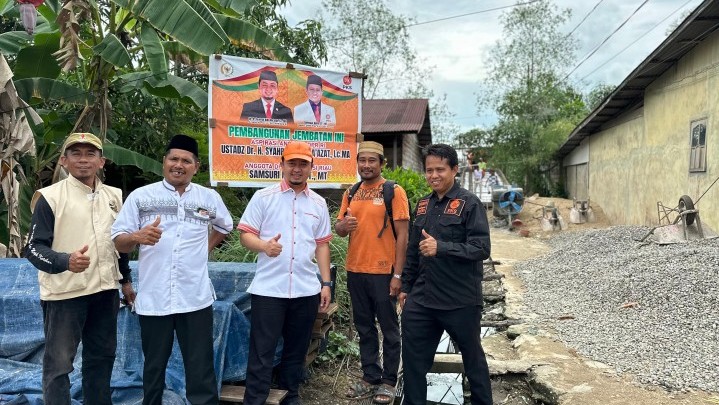 Syahrul Aidi Tinjau Aspirasi Tahun 2024 di Inhil, Mulai Jembatan, Desa Wisata, Hingga Air Bersih Syahrul Aidi Tinjau Aspirasi Tahun 2024 di Inhil, Mulai Jembatan, Desa Wisata, Hingga Air Bersih