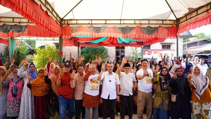 Cagubri Syamsuar Berkomitmen Permudah Akses Lowongan Kerja untuk Masyarakat Cagubri Syamsuar Berkomitmen Permudah Akses Lowongan Kerja untuk Masyarakat