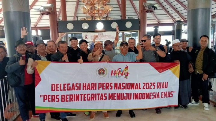 Rombongan Pengurus PWI Pusat dan Tokoh Pers Nasional Tiba di HPN 2025 Riau