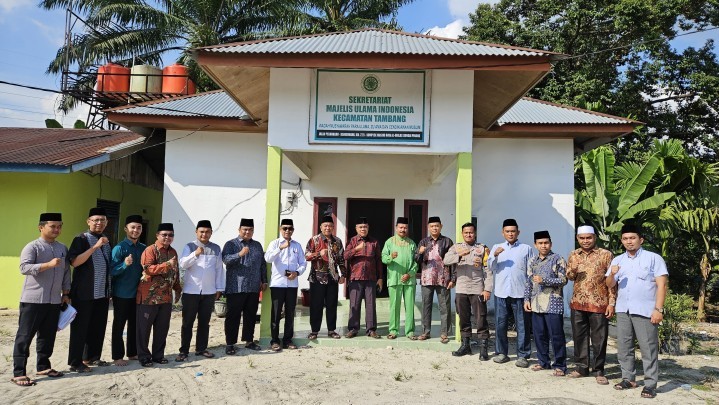 MUI Kecamatan Tambang Gelar Muscam, Dr. Arisman, M.Sy Terpilih Sebagai Ketua Periode 2025-2030 MUI Kecamatan Tambang Gelar Muscam, Dr. Arisman, M.Sy Terpilih Sebagai Ketua Periode 2025-2030