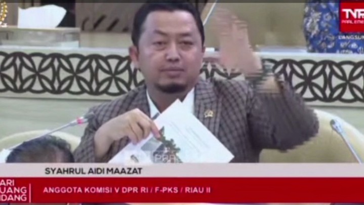 Syahrul Aidi Minta Mentri PUPR Prioritaskan Penanganan Abrasi Sungai dan Laut di Riau Syahrul Aidi Minta Mentri PUPR Prioritaskan Penanganan Abrasi Sungai dan Laut di Riau