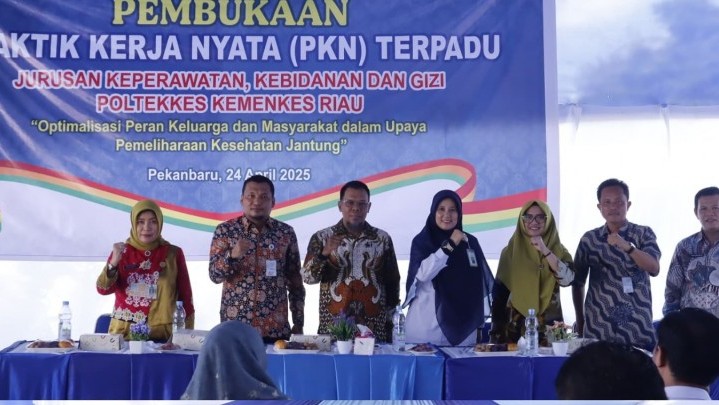 Mahasiswa Poltekkes Riau Edukasi Masyarakat Kulim tentang Penyakit Jantung