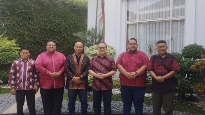 Rusli Zainal Yakin AKMR Penopang Visi Riau sebagai Pusat Kebudayaan Melayu