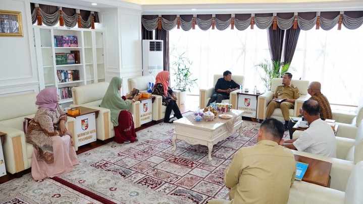 Walikota Pekanbaru Dukung Penuh Pasar Rakyat UMKM Kerjasama FPKB dan TVRI Walikota Pekanbaru Dukung Penuh Pasar Rakyat UMKM Kerjasama FPKB dan TVRI