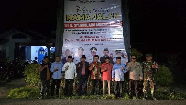 Jalan Penghubung Logas Tanah Darat-Kuantan Hilir Diberi Nama Syahrul Aidi Maazat oleh Pemkab Kuansing Jalan Penghubung Logas Tanah Darat-Kuantan Hilir Diberi Nama Syahrul Aidi Maazat oleh Pemkab Kuansing