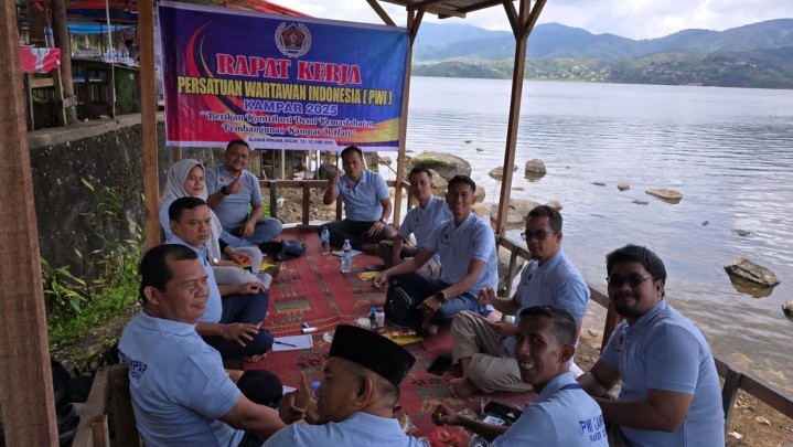 PWI Kampar Gelar Rakerda 2025 diAlahan Panjang, Bahas Tiga Agenda Strategis