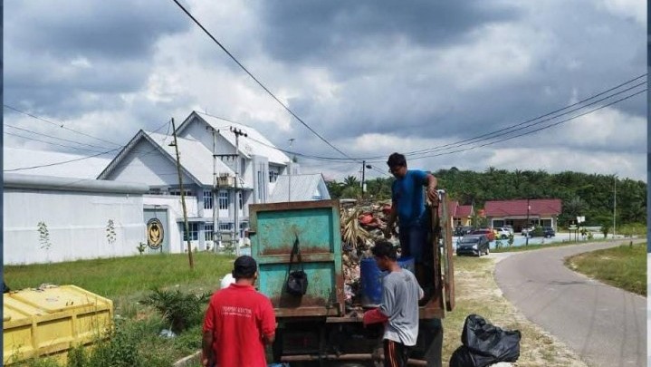 Kolaborasi Dengan DLHK Pekanbaru,  Lapas Narkotika Rumbai Optimalkan Penanganan Limbah Sampah dan Kebersihan