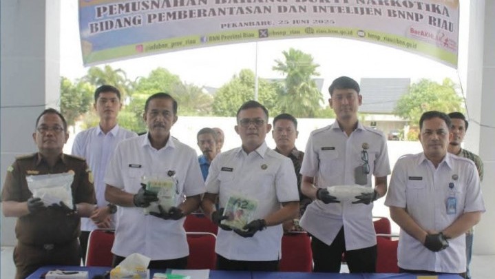 Bentuk Sinergitas dalam Pemberantasan Narkoba, Lapas Narkotika Rumbai Hadiri Pemusnahan Barang Bukti Narkoba di BNNP Riau Bentuk Sinergitas dalam Pemberantasan Narkoba, Lapas Narkotika Rumbai Hadiri Pemusnahan Barang Bukti Narkoba di BNNP Riau