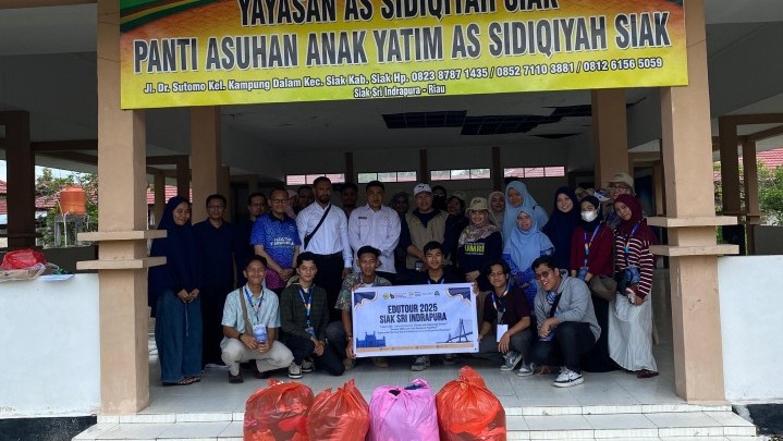 Community Service International di Pondok Pesantren Darul Hadits: Memotivasi Santri Meraih Kesuksesan Community Service International di Pondok Pesantren Darul Hadits: Memotivasi Santri Meraih Kesuksesan