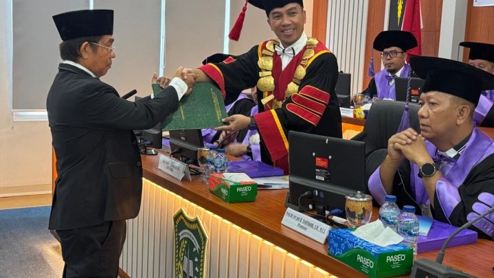 Ketua Baznas RI Prof Noor Achmad Jadi Penguji Eksternal Ujian Doktor di UIR, Dr Endar Muda Lulus dengan Pujian Ketua Baznas RI Prof Noor Achmad Jadi Penguji Eksternal Ujian Doktor di UIR, Dr Endar Muda Lulus dengan Pujian