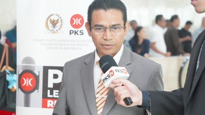 Realisasikan Ekonomi Tumbuh 8%, Hendry Munief Dorong Adanya Pendamping IKM dan Kolaborasi Antara Kementerian Realisasikan Ekonomi Tumbuh 8%, Hendry Munief Dorong Adanya Pendamping IKM dan Kolaborasi Antara Kementerian