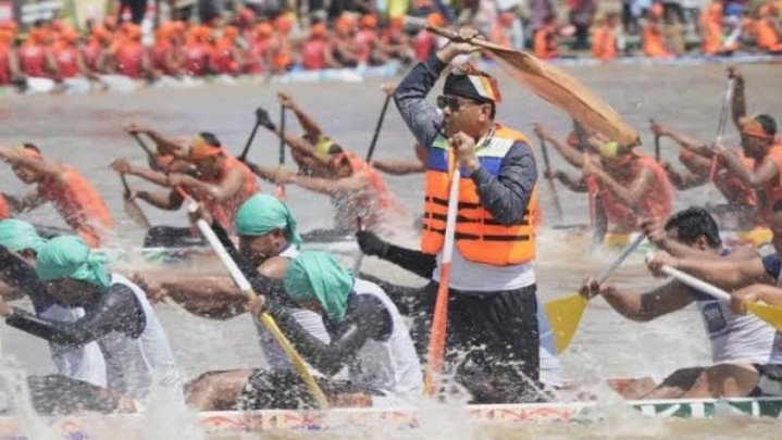 Bupati Kuansing Ucapkan Terimakasih ke Tiktoker, Jurnalis dan Konten Kreator yang Memviralkan Pacu Jalur Bupati Kuansing Ucapkan Terimakasih ke Tiktoker, Jurnalis dan Konten Kreator yang Memviralkan Pacu Jalur