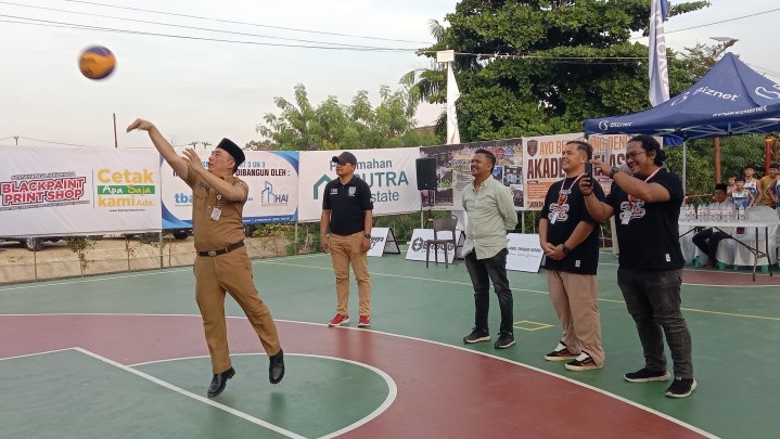 Kadispora Pekanbaru Hazli Resmi Buka Turnamen Basket Riau 3 on 3 Selasar Cup 2025