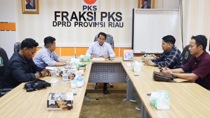 Anggota DPRD Riau, Samsuri Daris Terima Kunjungan HIPPMIH Riau dan IKAMI Sulsel Anggota DPRD Riau, Samsuri Daris Terima Kunjungan HIPPMIH Riau dan IKAMI Sulsel