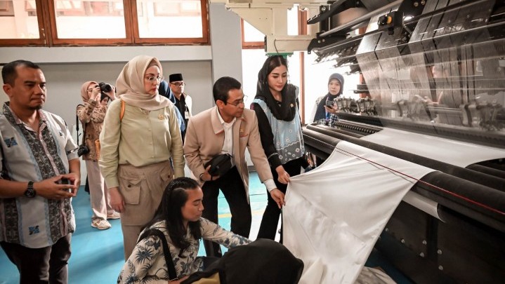 Minat dan Serapan Tenaga Kerja Tinggi, Hendry Munief Dorong Pemerintah Tingkatkan Kompetensi Sekolah Perindustrian