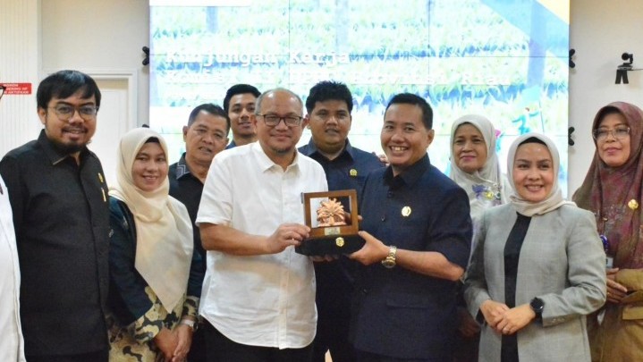 Sampaikan Poin Penting, Ketua Komisi II DPRD Riau Minta PTPN IV Kuatkan Ekonomi Masyarakat