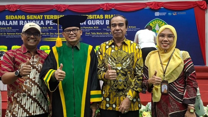 Pengukuhan Prof. Dr. Elfizar, S.Si, M.Kom: 