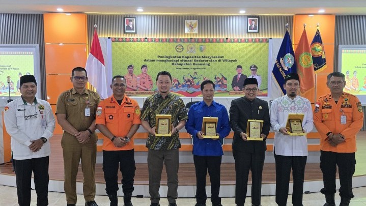 Jelang Even Pacu Jalur, Syahrul Aidi Buka Pelatihan Keselamatan oleh Basarnas di Taluk Kuantan Jelang Even Pacu Jalur, Syahrul Aidi Buka Pelatihan Keselamatan oleh Basarnas di Taluk Kuantan