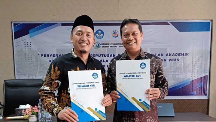 Dua Pembina Ukmi Alfatah Meraih Jabatan Akademik Tertinggi, Prof dan Assoc Prof Dua Pembina Ukmi Alfatah Meraih Jabatan Akademik Tertinggi, Prof dan Assoc Prof