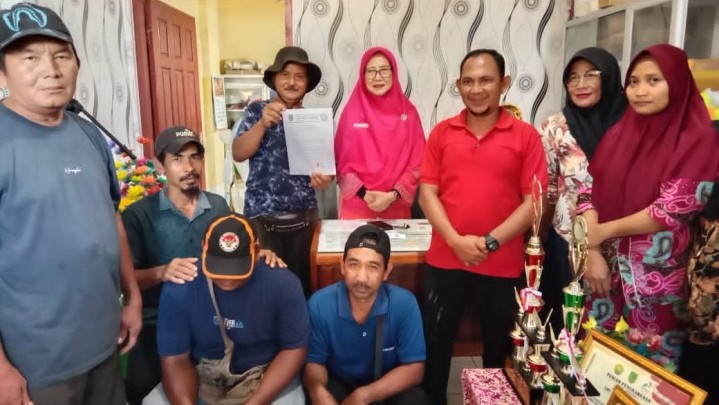 Kepsek SMPN 1 Bangko Rohil Bantah Ada Isu Pungli Kantin di Sekolahnya Kepsek SMPN 1 Bangko Rohil Bantah Ada Isu Pungli Kantin di Sekolahnya