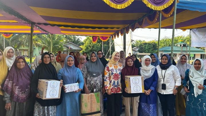 Anggota Komisi IX DPR RI dr. Maharani, MM bersama BKKBN Riau Sosialisasi Bangga Kencana Anggota Komisi IX DPR RI dr. Maharani, MM bersama BKKBN Riau Sosialisasi Bangga Kencana