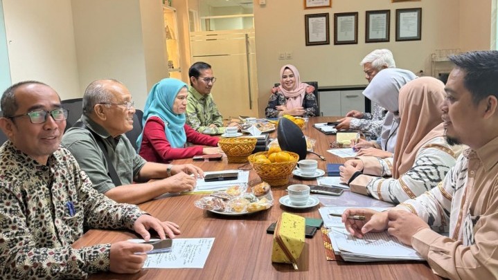 Ida Yulita Gercep, Pindahkan Kantor SPR Langgak dari Jakarta ke Pekanbaru