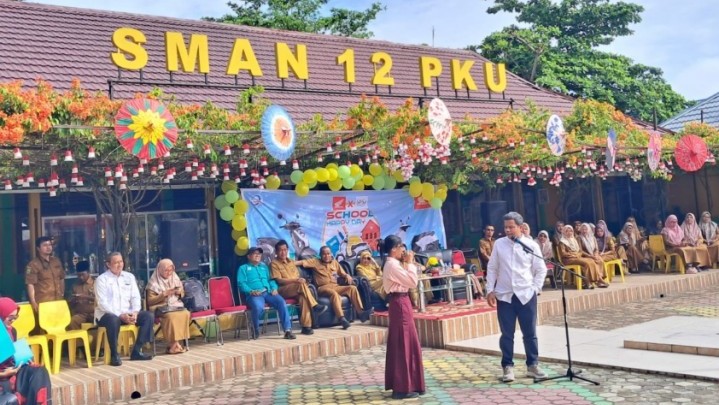 Kampanye Literasi Honda SPS di SMAN 12 Pekanbaru, Dua Kepala Dinas Bangga Program Literasi yang Ditaja SPS Riau Kampanye Literasi Honda SPS di SMAN 12 Pekanbaru, Dua Kepala Dinas Bangga Program Literasi yang Ditaja SPS Riau