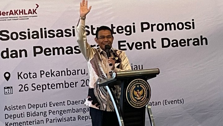 Anggota Komisi VII DPR RI Hendry Munief dan Kemenpar Taja Sosialisasi Strategi Promosi dan Pemasaran Event Daerah Anggota Komisi VII DPR RI Hendry Munief dan Kemenpar Taja Sosialisasi Strategi Promosi dan Pemasaran Event Daerah