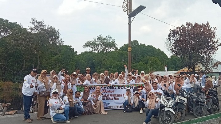 Keluarga Besar Group Yong Dolah (GYD) Se-Riau Salurkan Bantuan untuk Korban Kebakaran di Bukit Batu Keluarga Besar Group Yong Dolah (GYD) Se-Riau Salurkan Bantuan untuk Korban Kebakaran di Bukit Batu