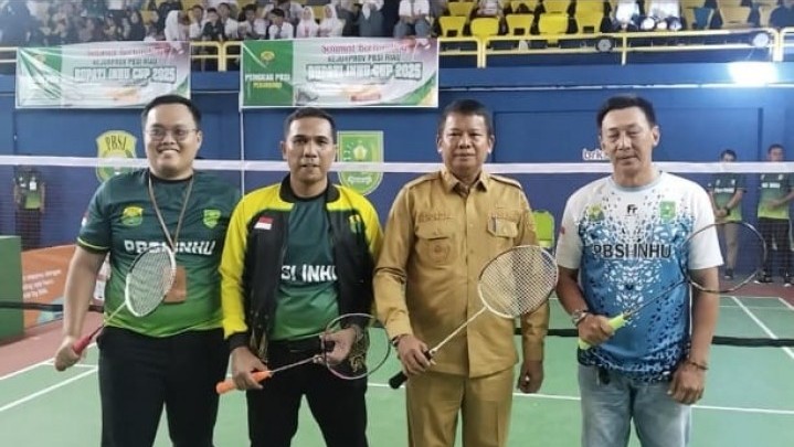 Ratusan Atlet Ikuti Kejurprov PBSI Riau di Rengat Ratusan Atlet Ikuti Kejurprov PBSI Riau di Rengat