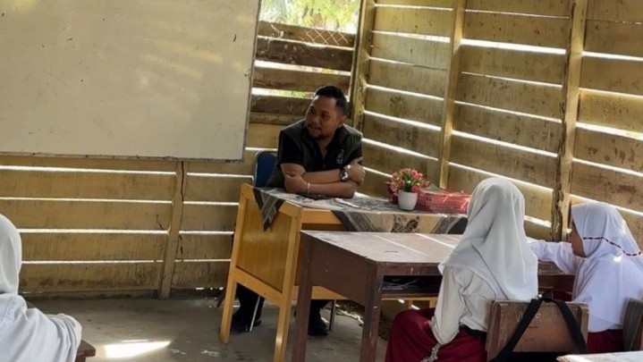 Bangunan SDN 020 Pangkalan Baru Memprihatinkan, Raja Ferza Fakhlevi Turun Langsung dan Desak Pemerintah Bertindak Bangunan SDN 020 Pangkalan Baru Memprihatinkan, Raja Ferza Fakhlevi Turun Langsung dan Desak Pemerintah Bertindak