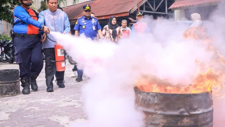 Cegah Kebakaran, Damkar Pekanbaru Gelar Sosialisasi Pencegahan Dini Kebakaran di Kecamatan Sukajadi
