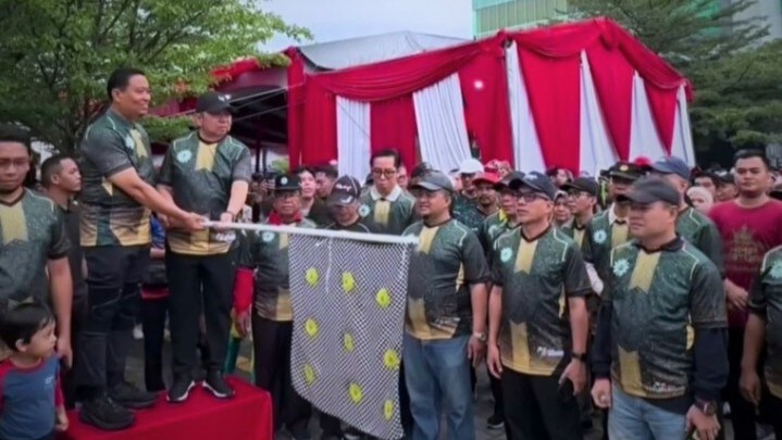 Hadiah Utama Umrah, Ribuan Masyarakat Ikuti Gerak Jalan Sehat Milad Muhammadiyah