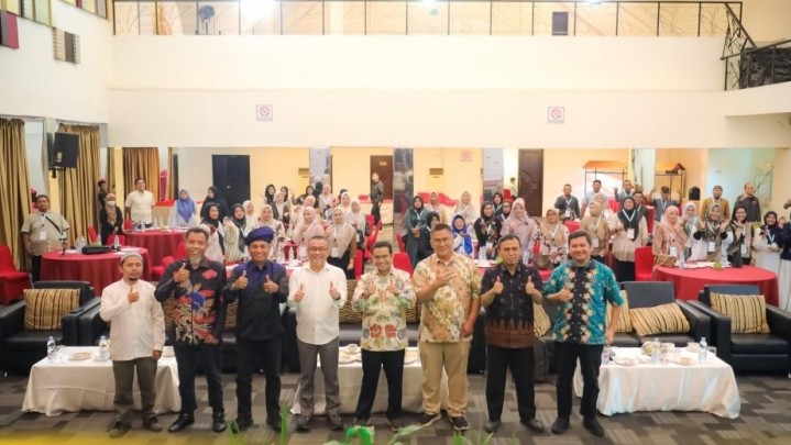 Hendry Munief Gelar Workshop Produksi Video bagi Konten Kreator Kota Dumai