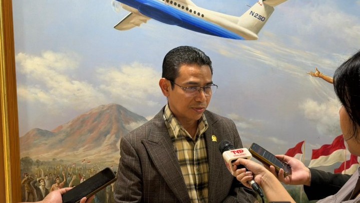 Anggota Komisi VII DPR Hendry Munief Dorong PT. DI Bersaing dalam Industri Dirgantara Global