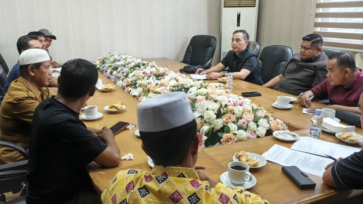 Warga Kemang Indah Datangi DPRD Kampar, Soroti HGU, Tenaga Kerja Lokal, dan CSR