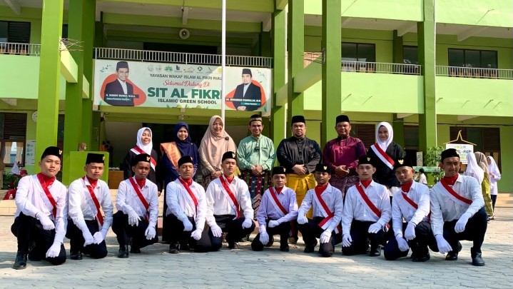 Isi Kemerdekaan RI ke-81, Hendry Munief Ajak Generasi Muda Tingkatkan Kualitas Diri